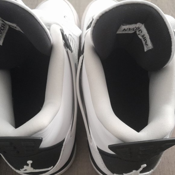 Air Jordan 4 Retro main image 5